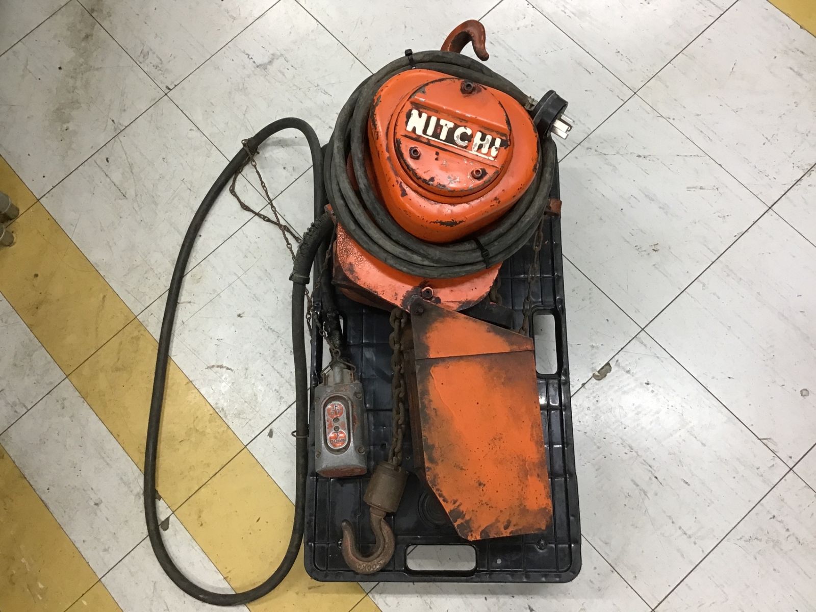 送料無料 Bランク NITCH|ニッチ マティック 0.5t 1|2t 電動ウインチ MH-2S アクトツール富山店 吊