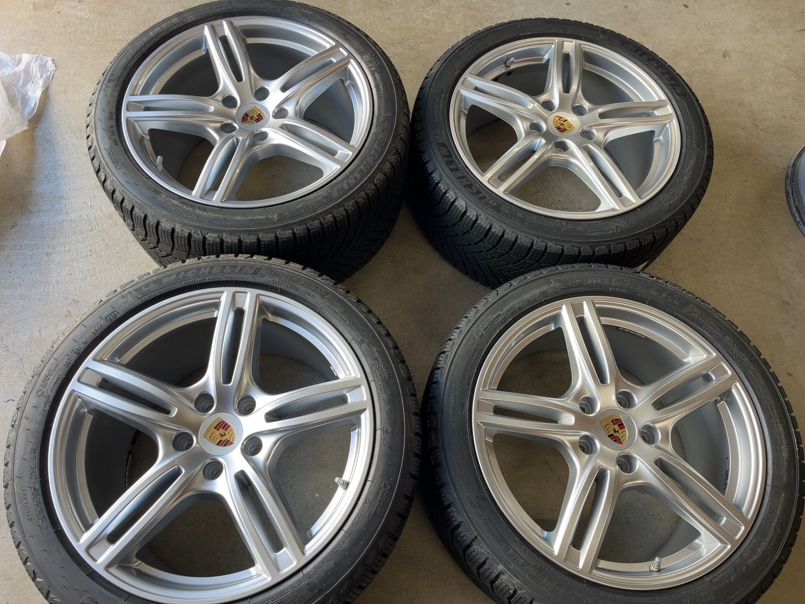 ポルシェ パナメーラ ターボ 純正品 971 ミシュラン スノー 付 20インチ 4本セット
