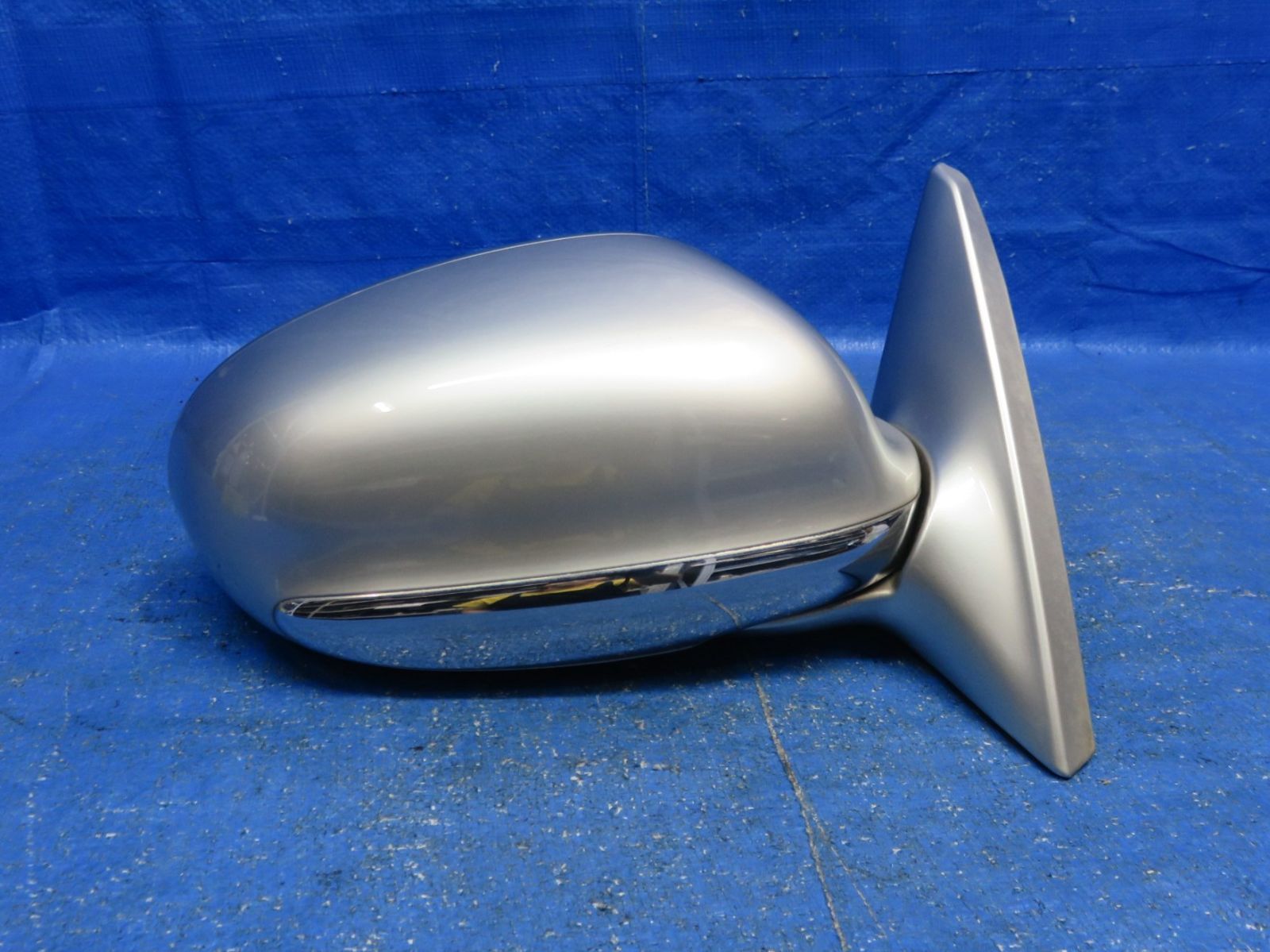 LA6830 レクサス SC430 UZZ40 後期 右 ドアミラー 運転席 サイドミラー 純正 1F1コスモシルバー 小傷