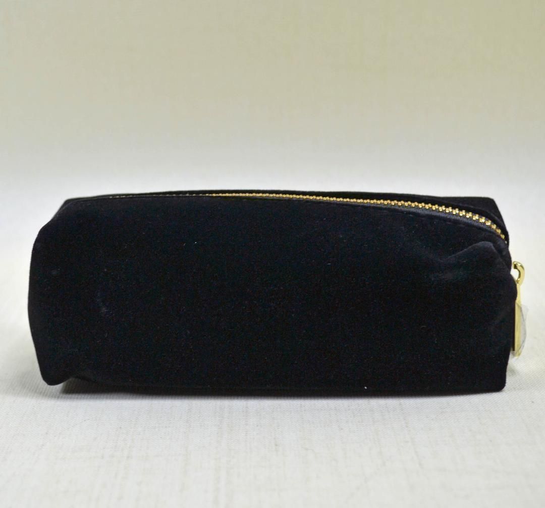 【新品・未使用】YSL BEAUTE ノベルティ フラットポーチ Yves Saint Laurent Beaute（ポーチ）のフリマアイテム一覧