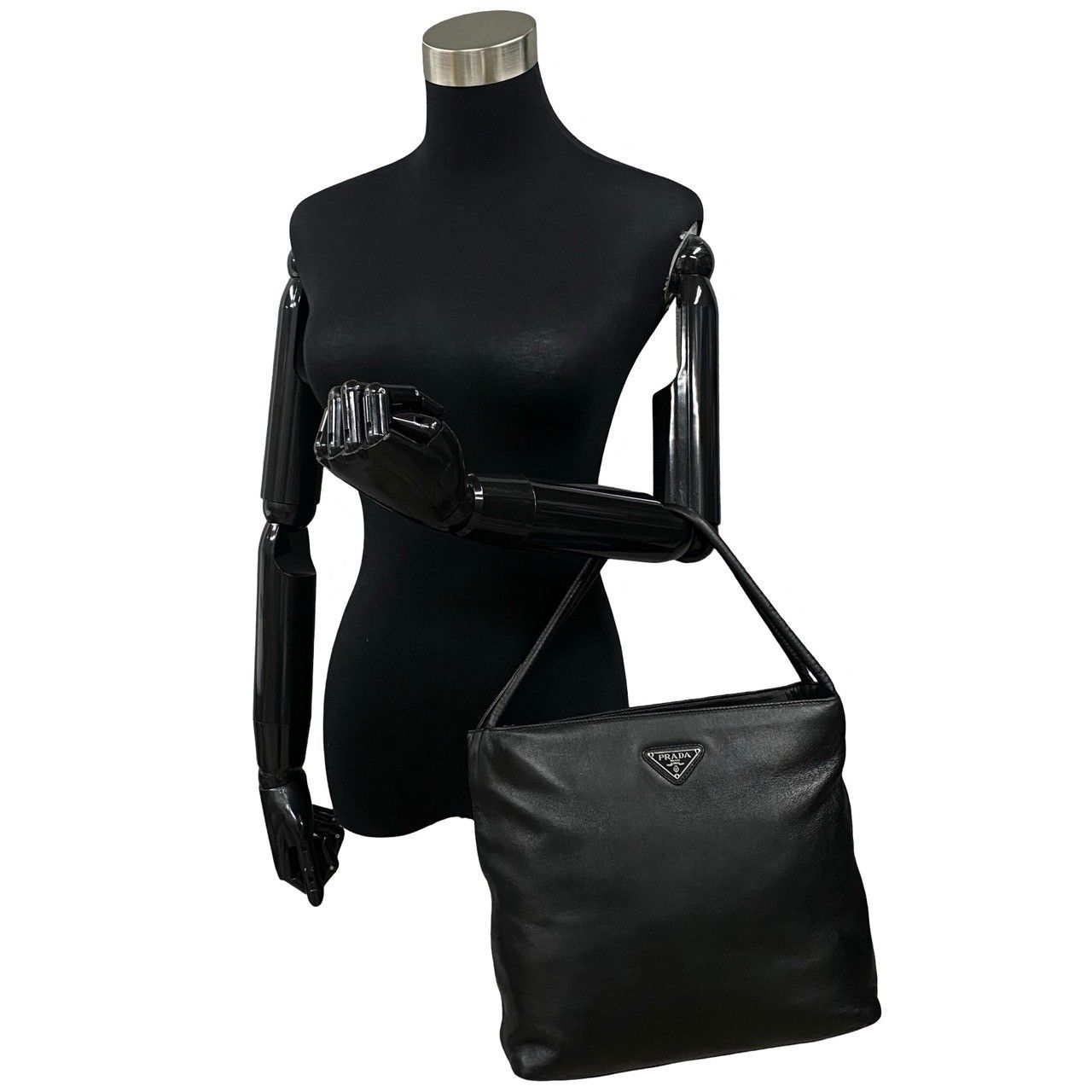 極 美品 袋付き PRADA プラダ 三角ロゴ プレート 金具 レザー 本