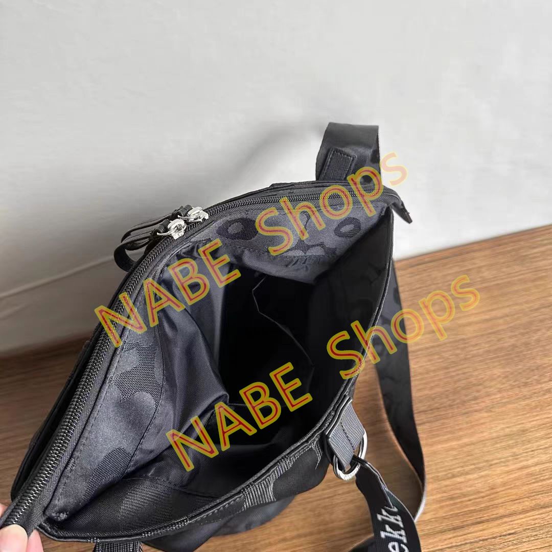 新品未使用 marimekko マリメッコ ショルダーバッグ Carry All Solid 