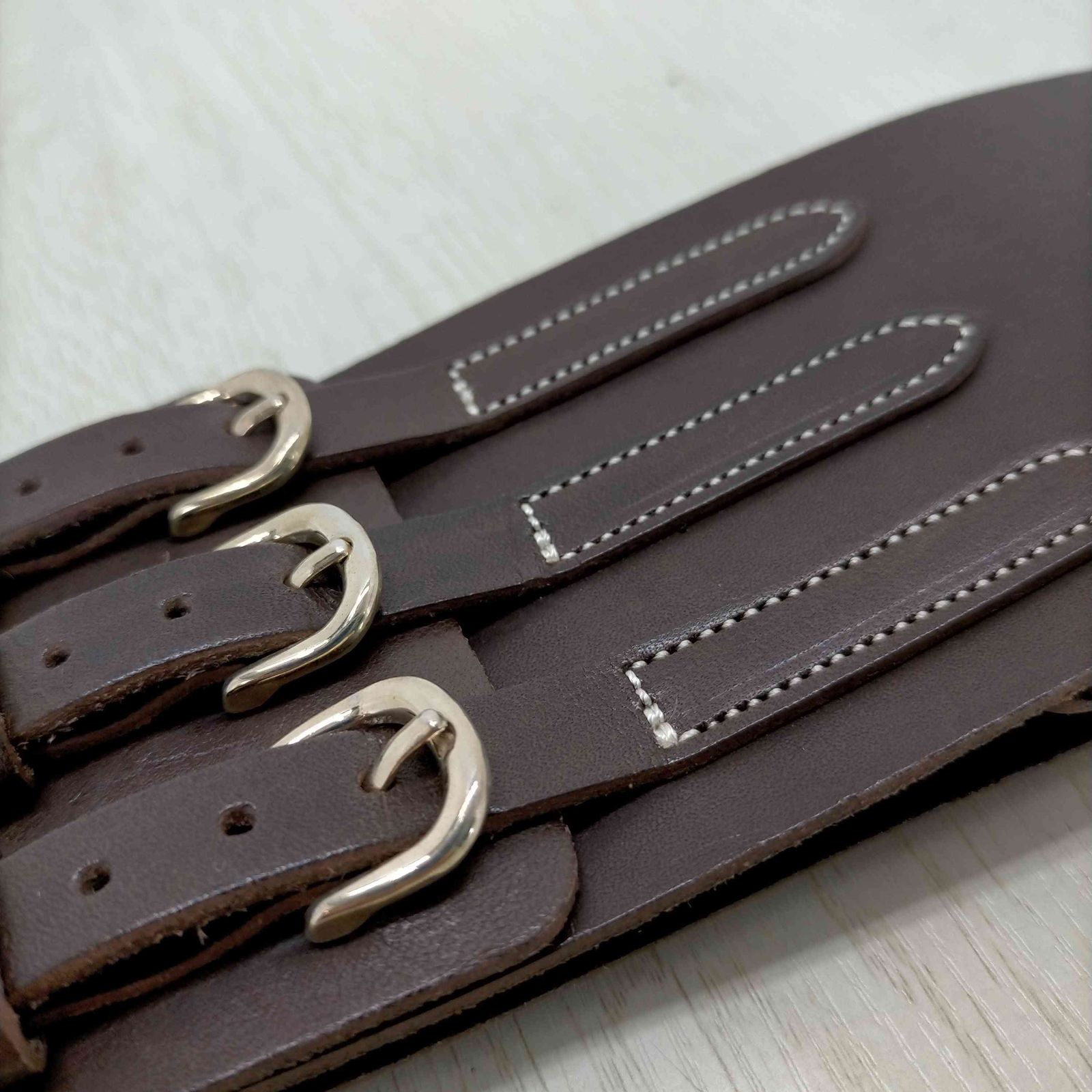 希少 THE DALLAS plage別注 ブラウン レザー 3連 ベルト 希少 THE DALLAS plage別注 ブラウン レザー 3連 ベルト - メルカリ