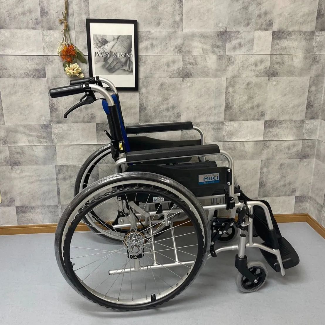 BAL-3 バルシリーズ 自走型 車椅子 多機能 ノーパンクタイヤ 中古 介護 