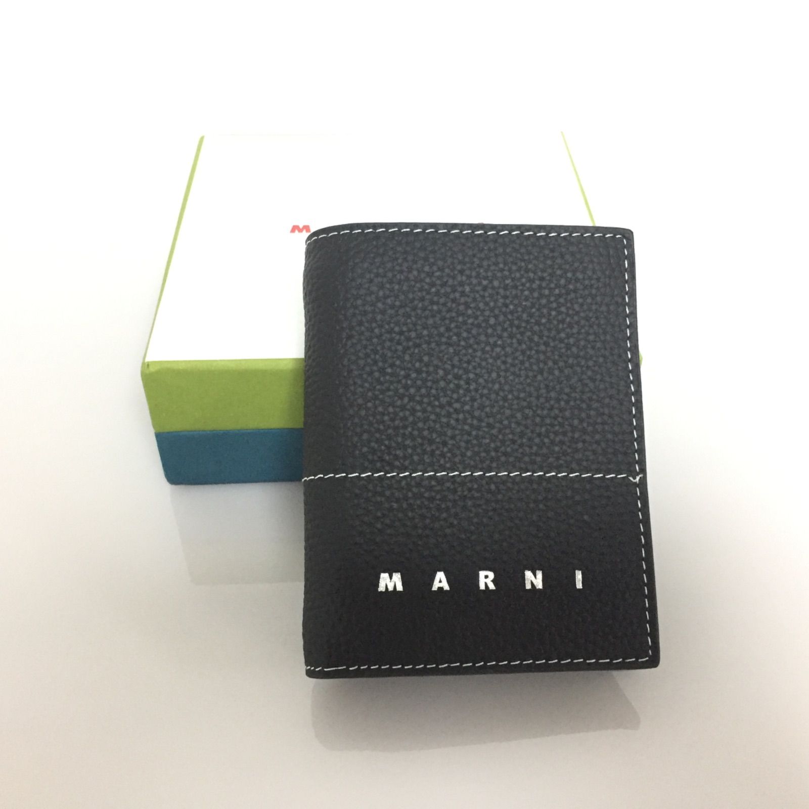 MARNIマルニ ニつ折り財布 コインケース カードケース 小銭入れ ロゴプリント ホワイトステッチ