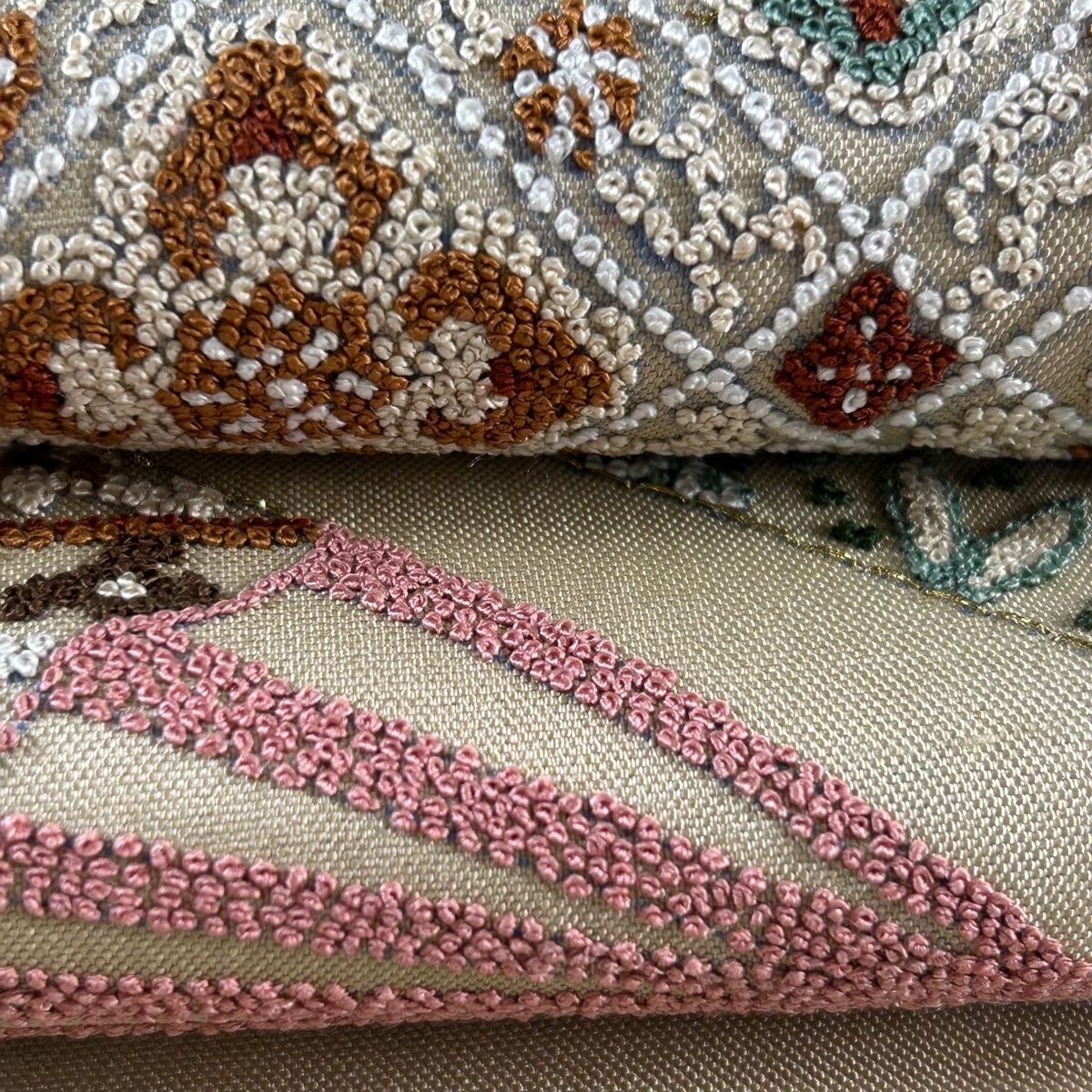 袋帯 美品 逸品 扇 華文 金糸 相良刺繍 薄茶色 お太鼓柄 正絹