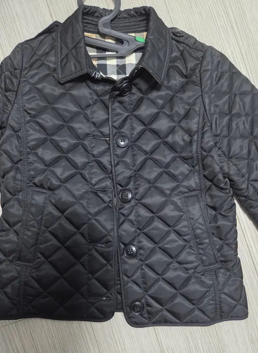 バーバリー チルドレン 8 y キルティングジャケット