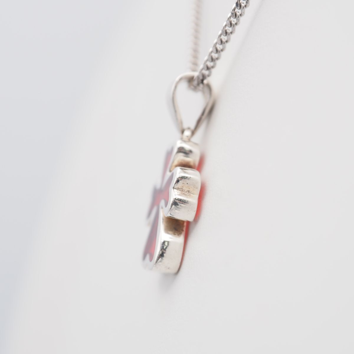 G763 ヴィンテージ 925刻印 ペンダント トップ レッドカラー デザイン