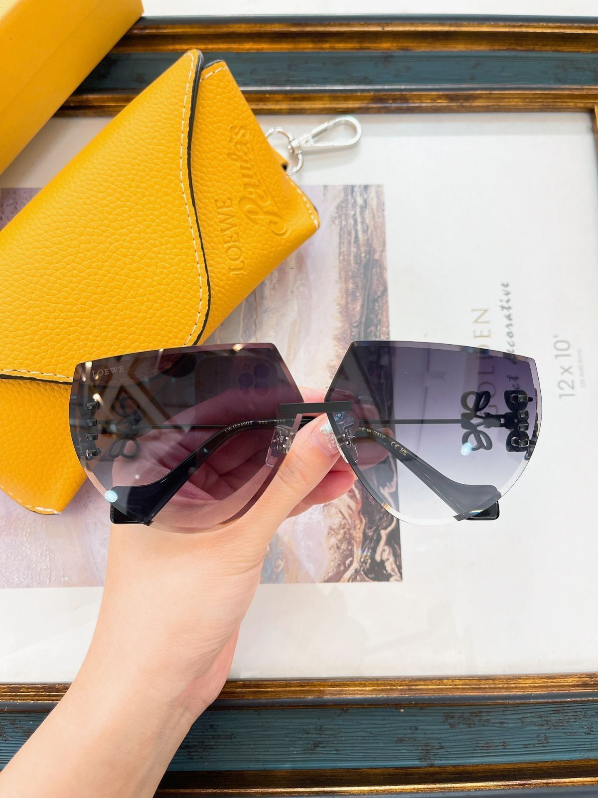 Loewe サングラス LOEWE モデル LW40049US サングラス（メガモードアイウェア