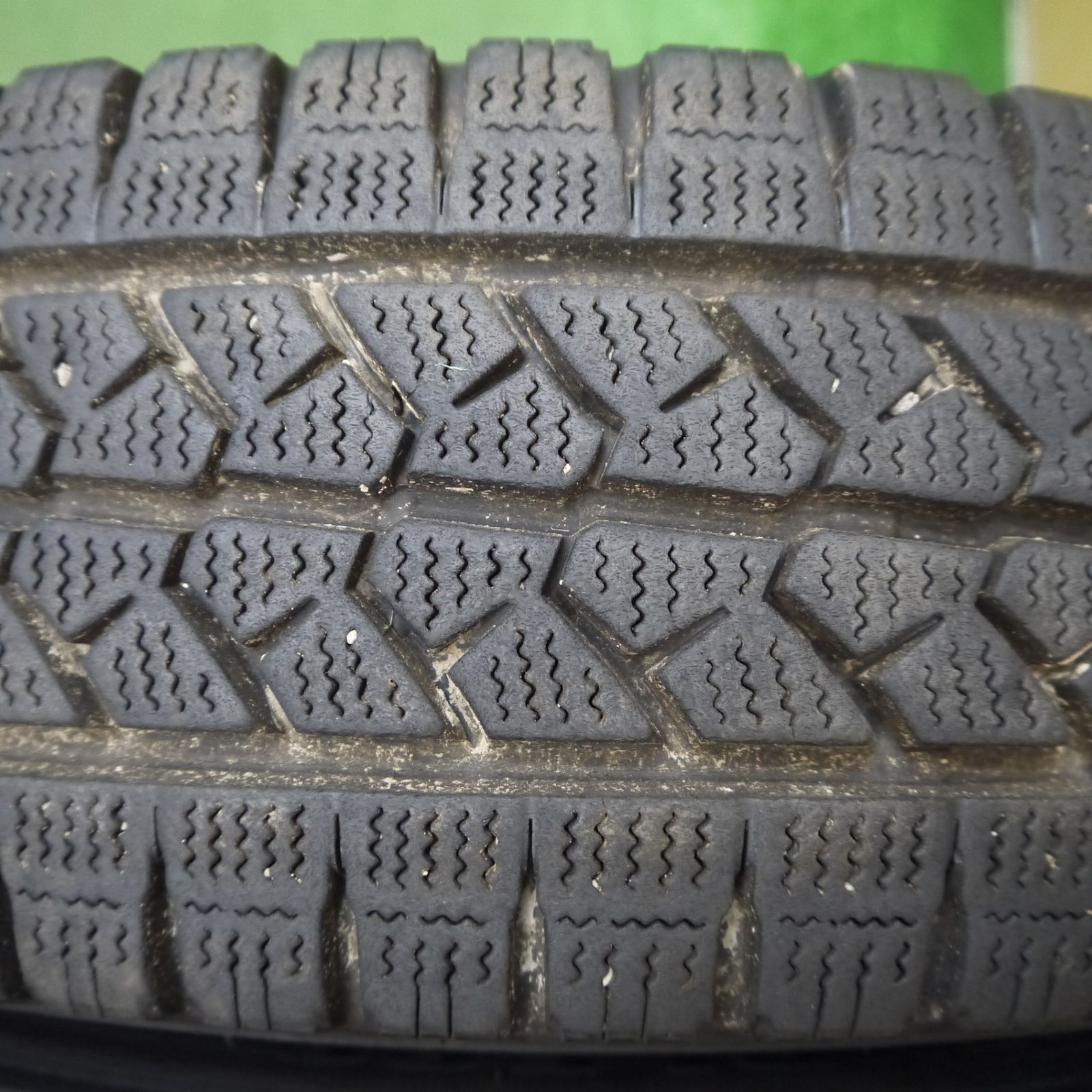 バリ溝 中古スタッドレス 185R14 8PR 4本 グッドイヤー アイスナビ VAN