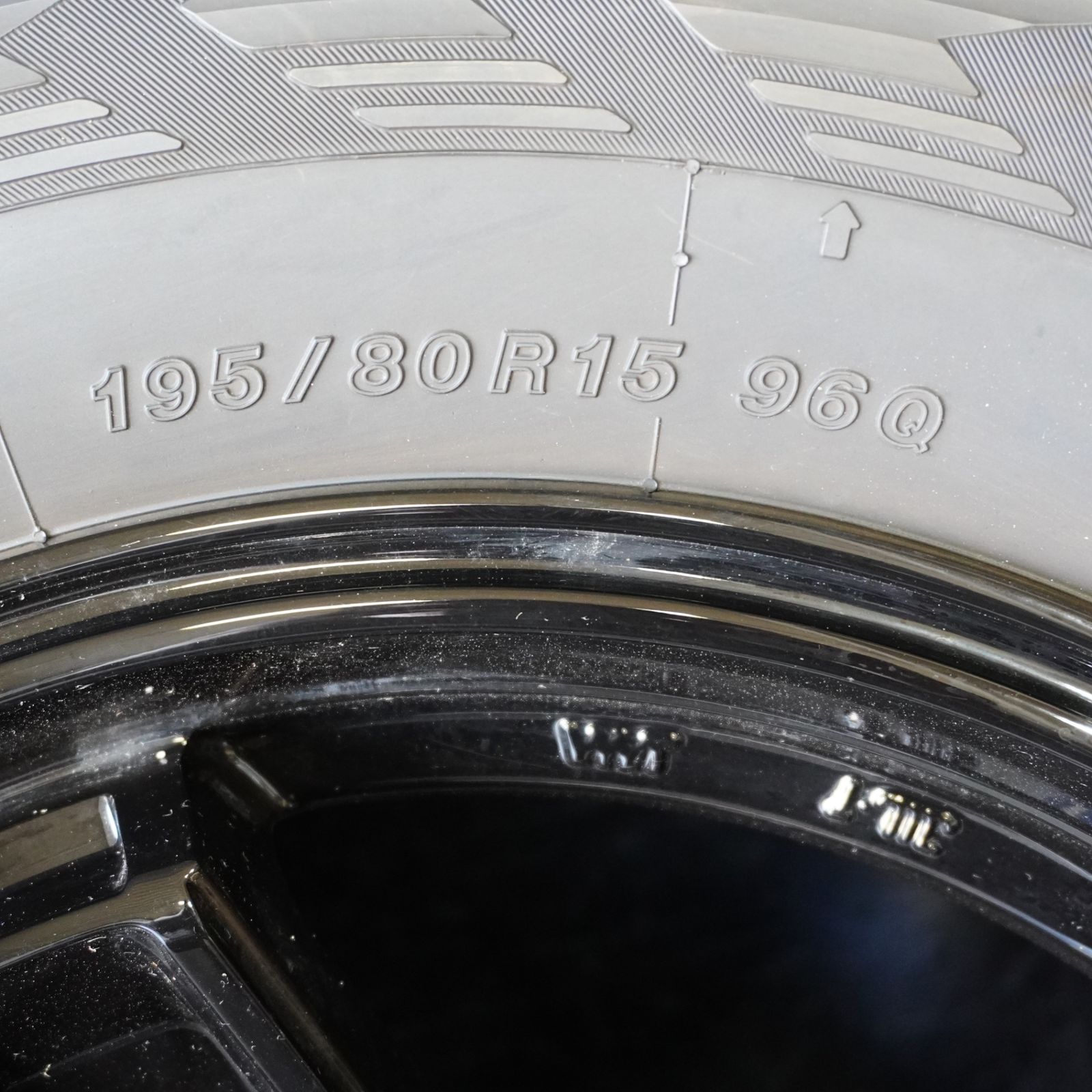 た*か様 バリ山！ iceGUARD G075 195/80R15 4本セット バリ山！ iceGUARD G075 195/80R15 4本セット アイスガード SUV