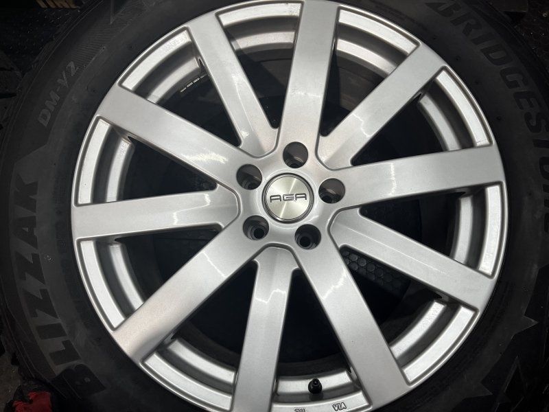 265|55R19 スタッドレス