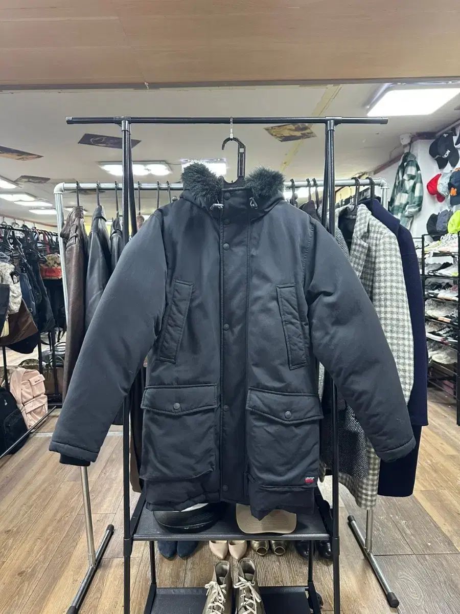 LEVI'S(リーバイス) ダウンジャケット