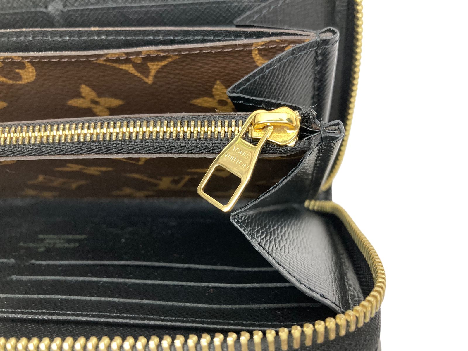 LOUIS VUITTON (ルイヴィトン) ジッピー・ウォレット レティーロ 