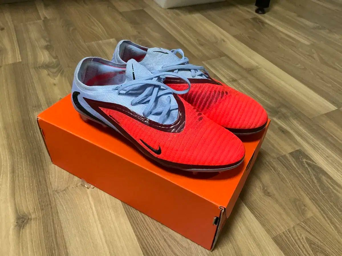 サッカーシューズ