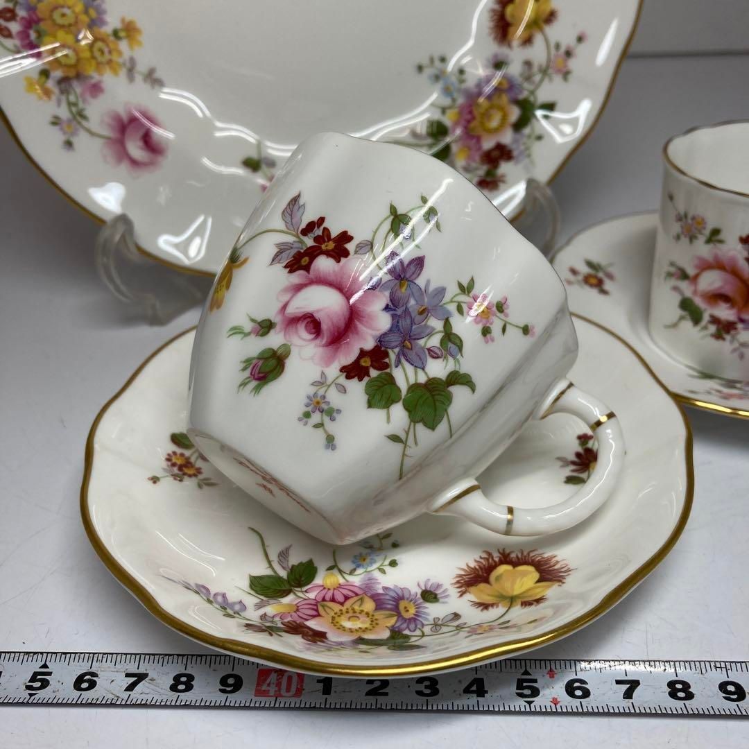 ロイヤルクラウンダービー カップ ソーサー2客 プレート1点 東Y 5 1120⑤