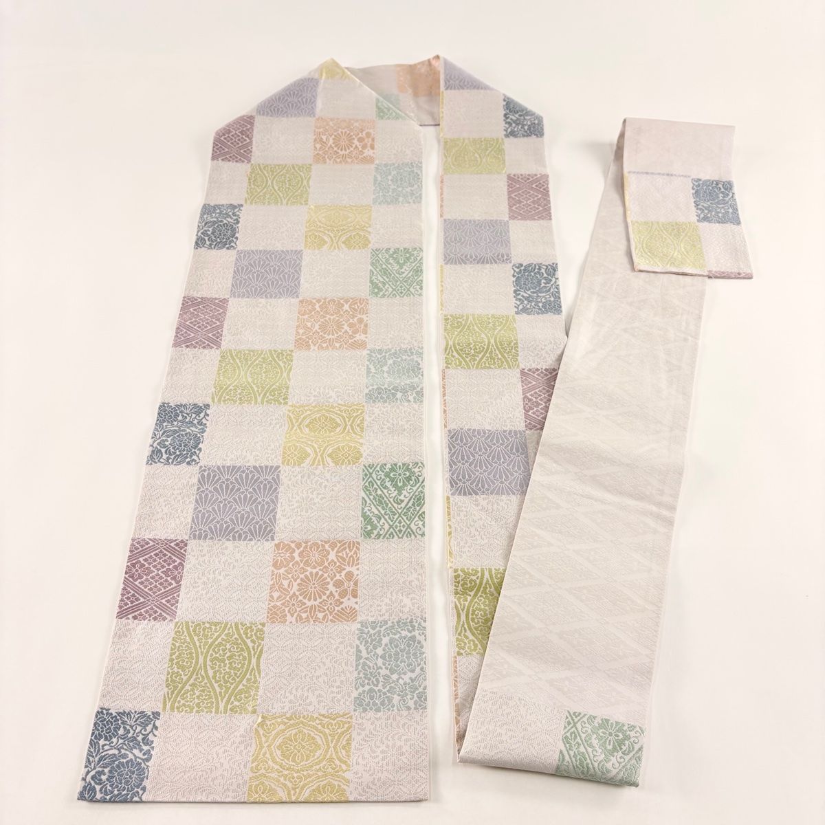 名古屋帯 美品 秀品 菊 有職文様 縮緬 金彩 焦茶色 正絹 中古