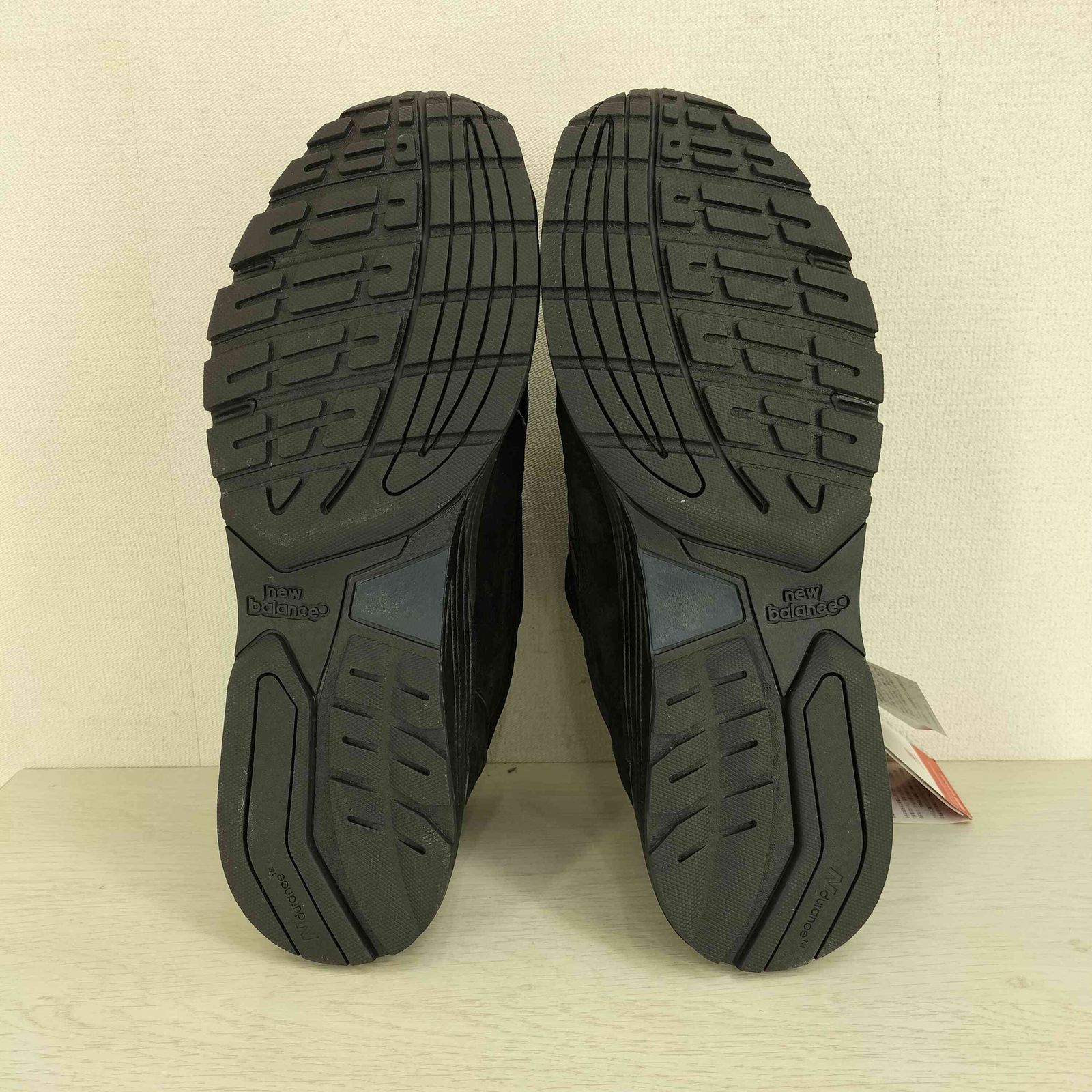 靴 New Balance 2002R \"Triple Black\" 購買耐吉FI 百慕大寬版'黑色' 776122-002 - Novelship
