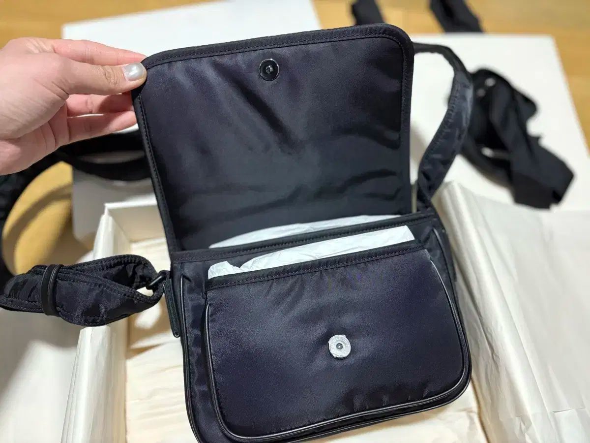 HUMAN MADE(ヒューマンメイド) クロスバッグ オリーブグリーン HUMAN