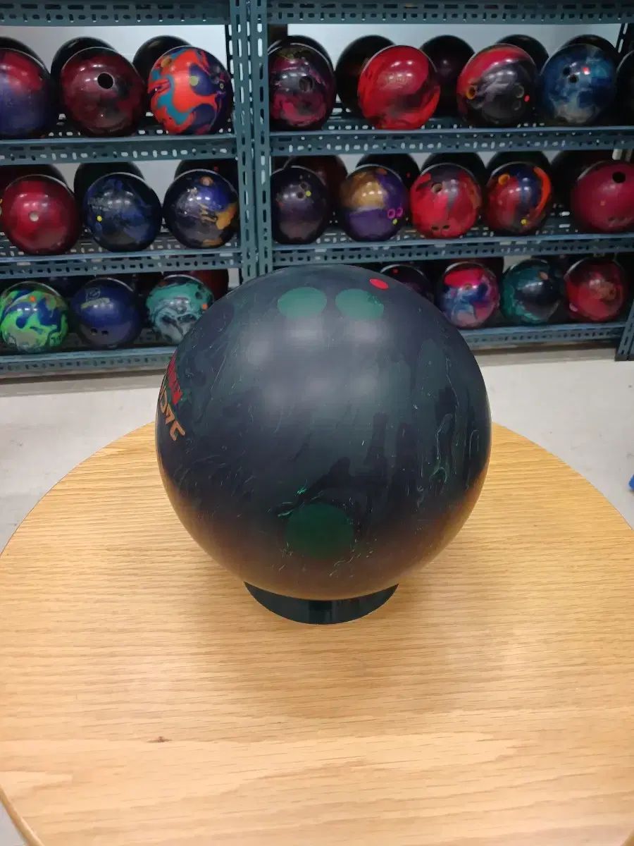 ボーリングボール ドンウォン 15p ジャッカル JACKAL 上昇