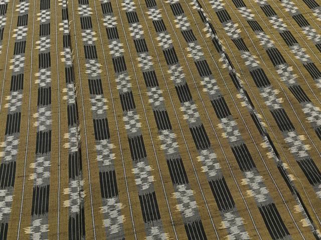 平和屋着物○上質な紬 作家物 藍 型染め 更紗花唐草間