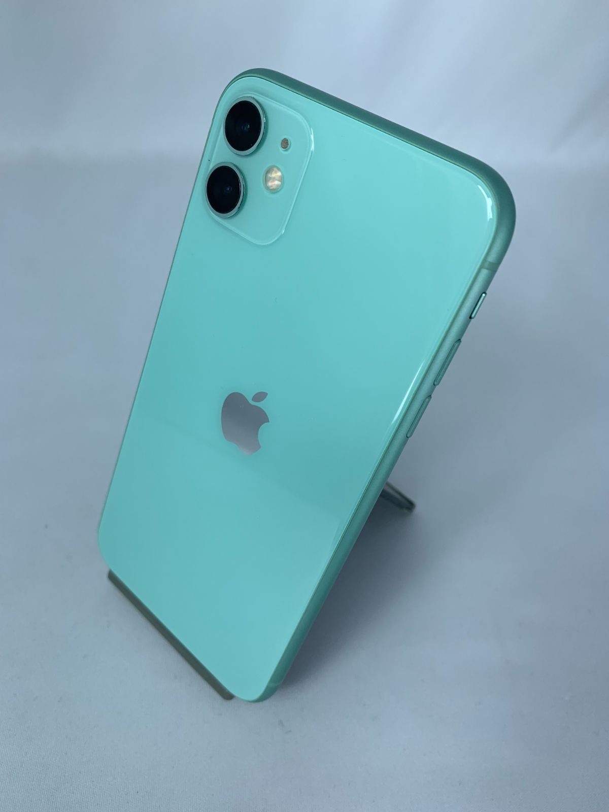 【中古・バッテリー劣化・フレームキズ有・画面キズ有】iPhone 11 64GB グリーン simロック解除済