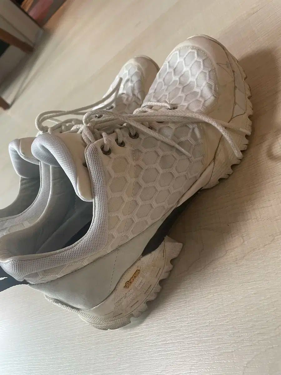 roa ハイキング トラッキングシューズ