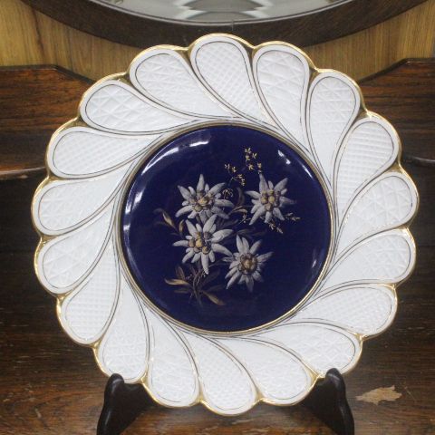 MEISSEN - マイセン ボタン剣 手描き 風景画 飾り 皿 約27㎝ プレート 1級品 骨董 マイセン 飾り皿・プレート – アンティークテーブルウェア
