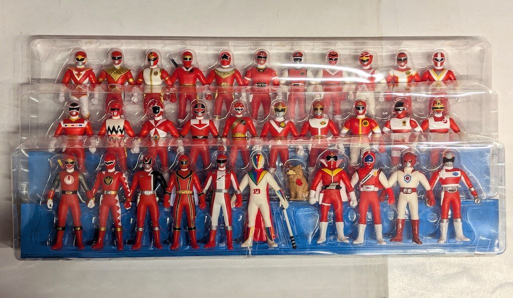 ラ*ク様 スーパー戦隊シリーズ　30戦隊レッドヒーロー大集合　ソフビ【最終値下げ バンダイ ソフビ スーパー戦隊シリーズ 30戦隊レッドヒーロー大