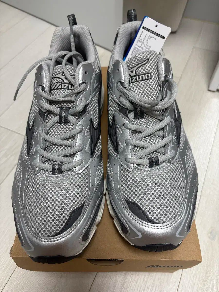 275 mizuno