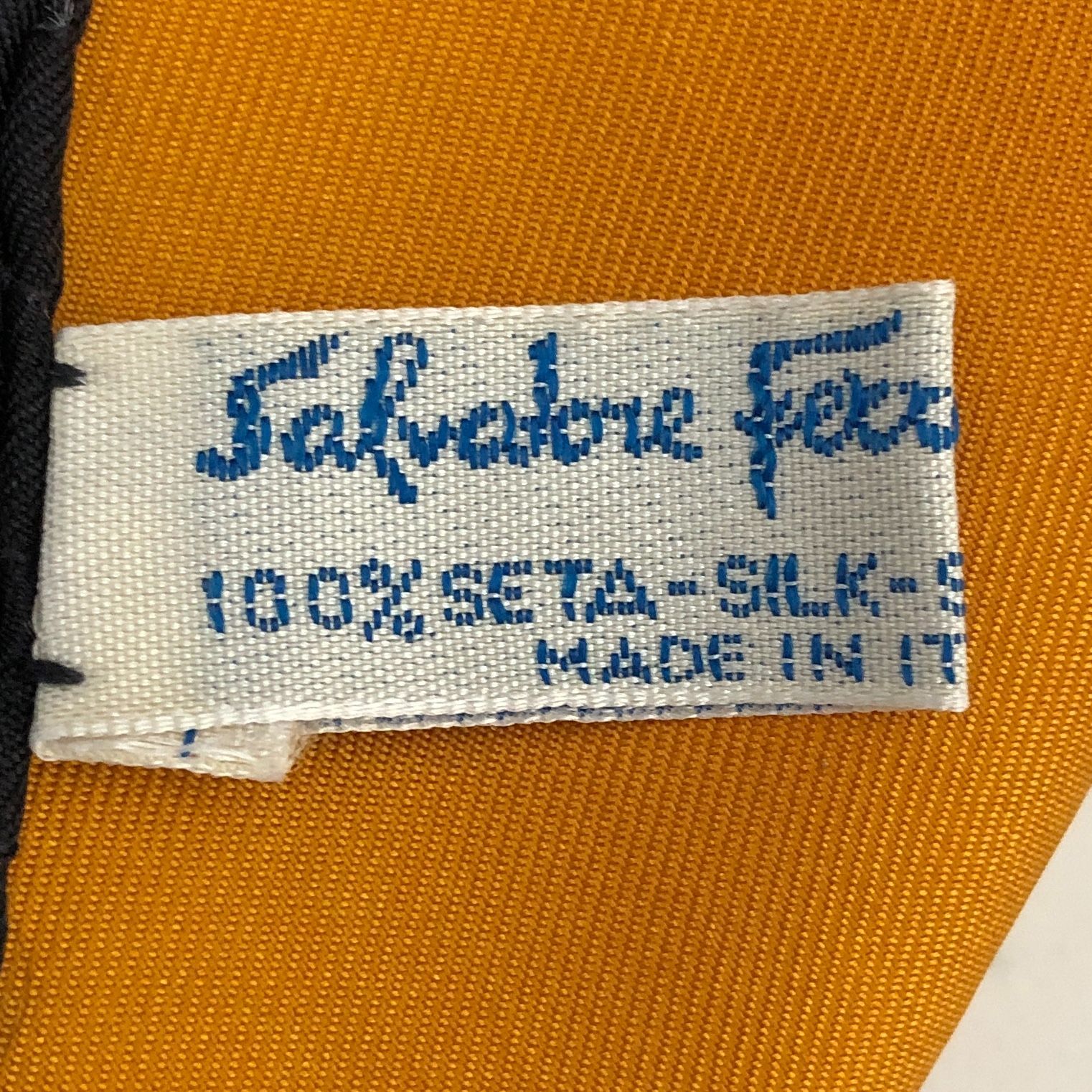 サルヴァトーレフェラガモ Salvatore Ferragamo スカーフ付き ニットベスト オレンジ サイズ：S Salvatore Ferragamo(サルヴァトーレフェラガモ) スカーフ付き