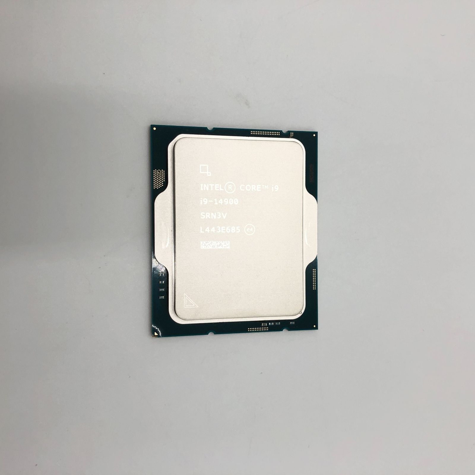 Intel Core i9-14900 デスクトッププロセッサー 24コア 8 Pコア 16 Eコア 最大5.8 GHz