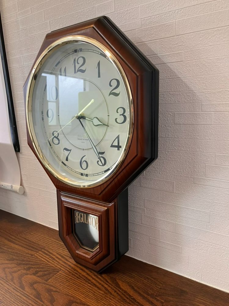 クラシカルなメロディー振り子時計 八角掛け時計 静音 ブラウンウッド