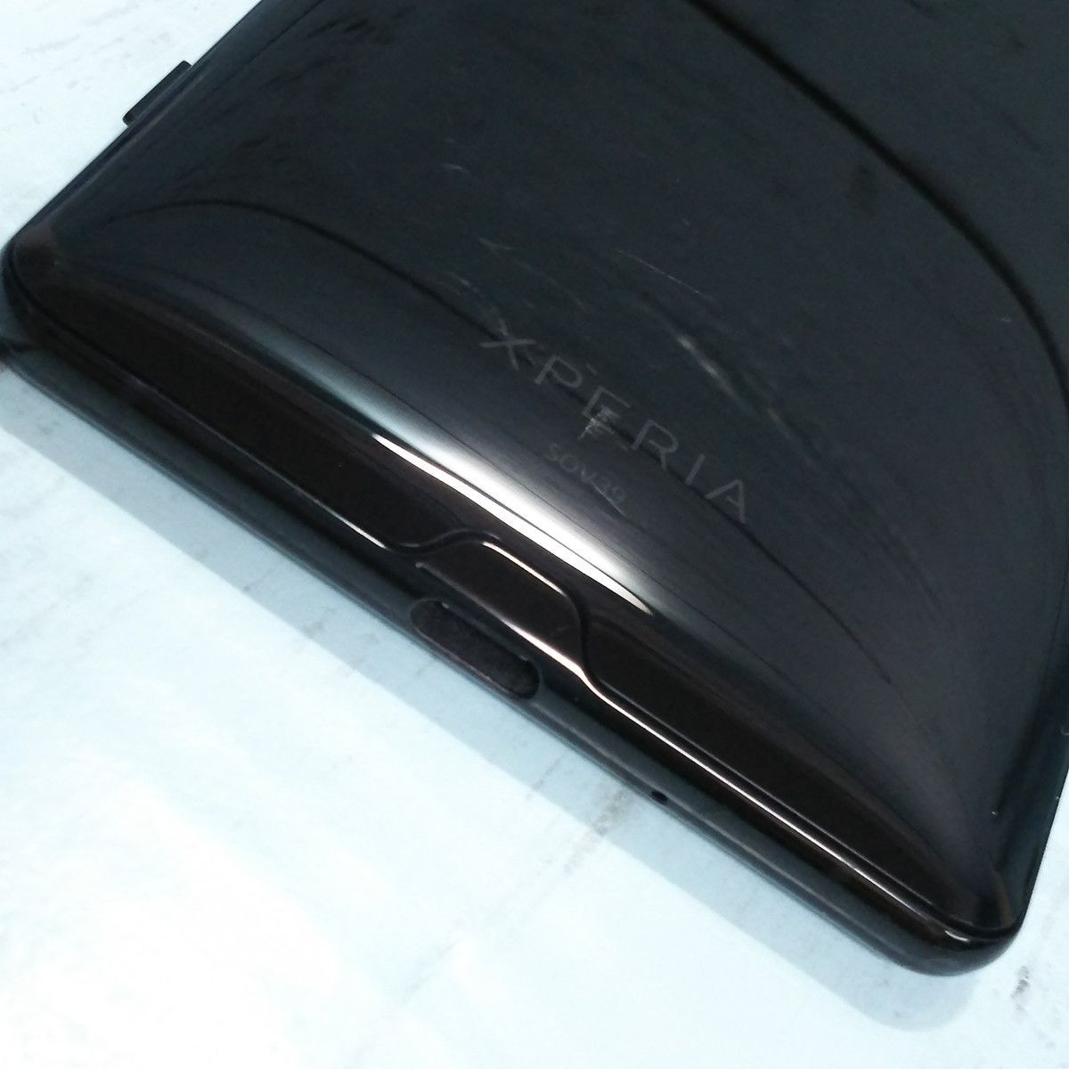 au Xperia XZ3 SOV39 ブラック 本体 白ロム SIMロック解除済み SIM 