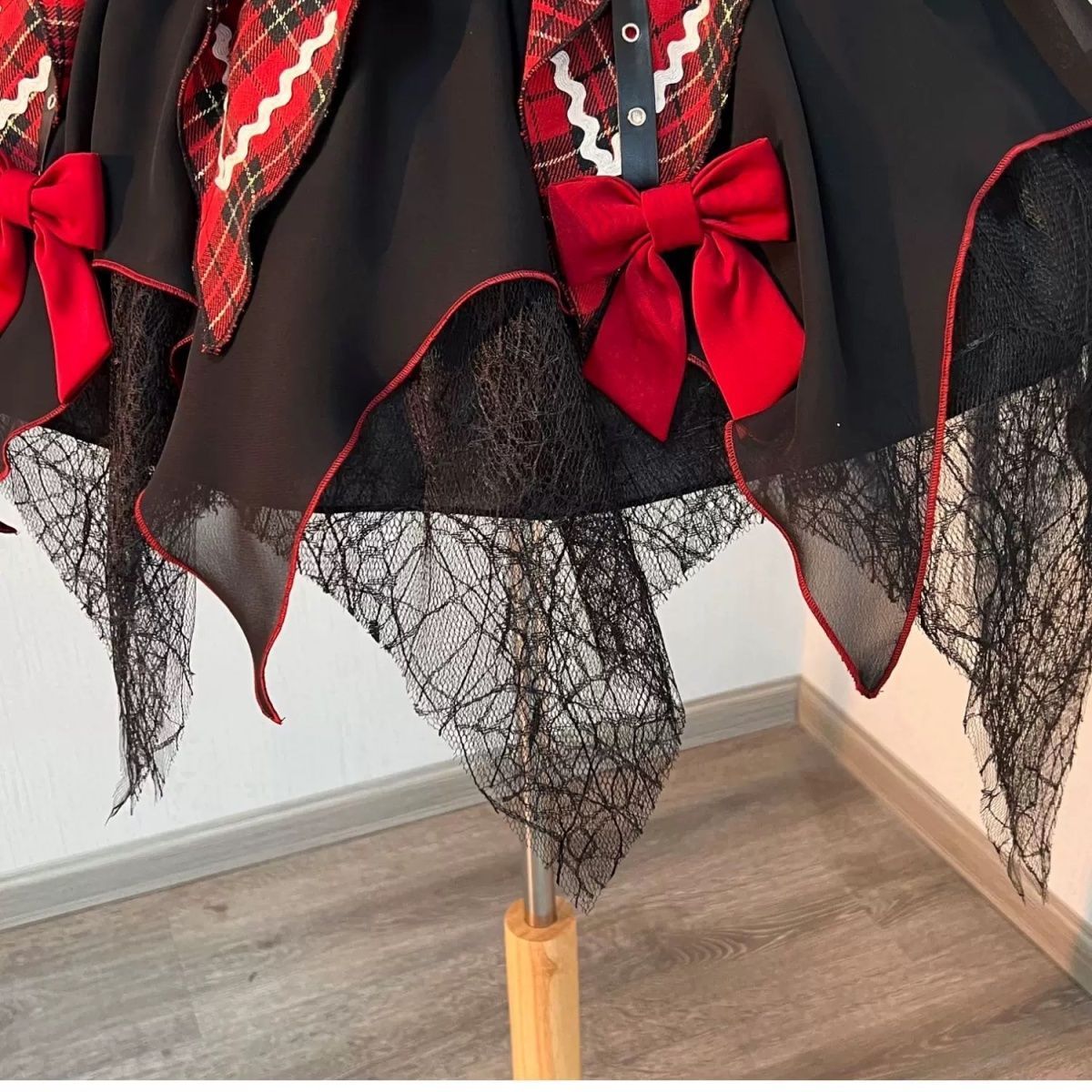 新品未使用 2024年秋冬発売 甜辣ロック風 アビゴスロックセットアップ 抹胸トップス+フレアスカート+チョーカー付き 撮影会 舞台演出 推し活 イベント用 大人レディース プレゼントにも最適