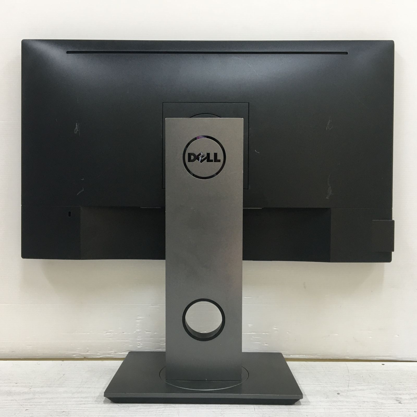 DELL デル P2417H 23.8インチワイド液晶モニター IPS/フルHD 61cnBg6-ekL._UF894,1000_QL80_.jpg