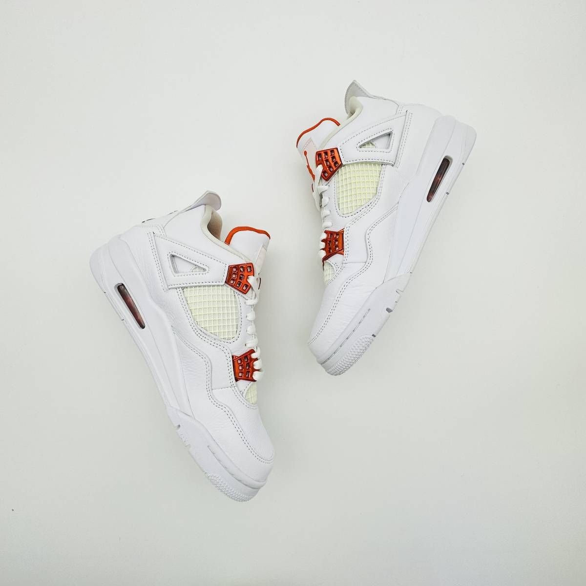 新品未使用】 Nike Air Jordan 4 Retro White CT8527-118 ナイキ エア