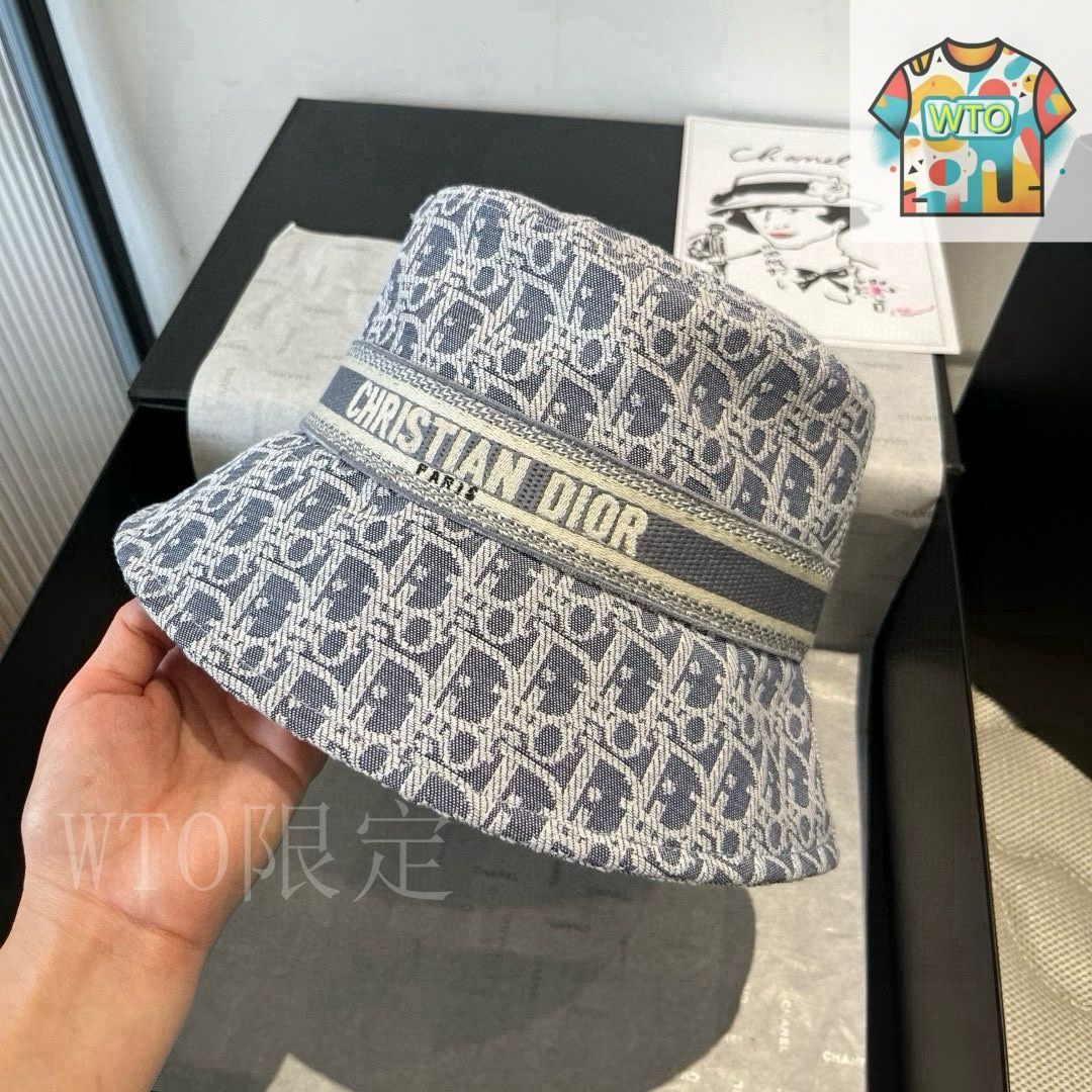 Christian Dior バケットハット マルチパターン Christian Dior(クリスチャンディオール) オブリーク柄バケット