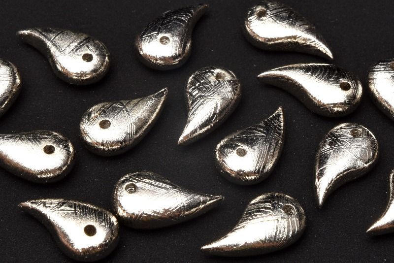 ギベオン(メテオライト隕石) 16x9mm 勾玉 ルース 1個売り