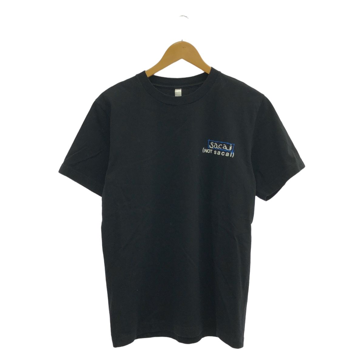 sacai / サカイ | × FRAGMENT DESIGN / フラグメントデザイン ロゴ Tシャツ カットソー | ブラック | メンズ