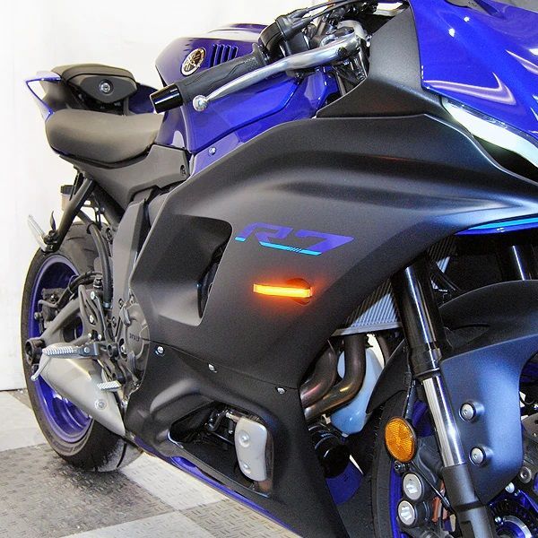 Nrc yzf-r1 ウィンカー NRC YZF-R7 フロントウインカー - メルカリ