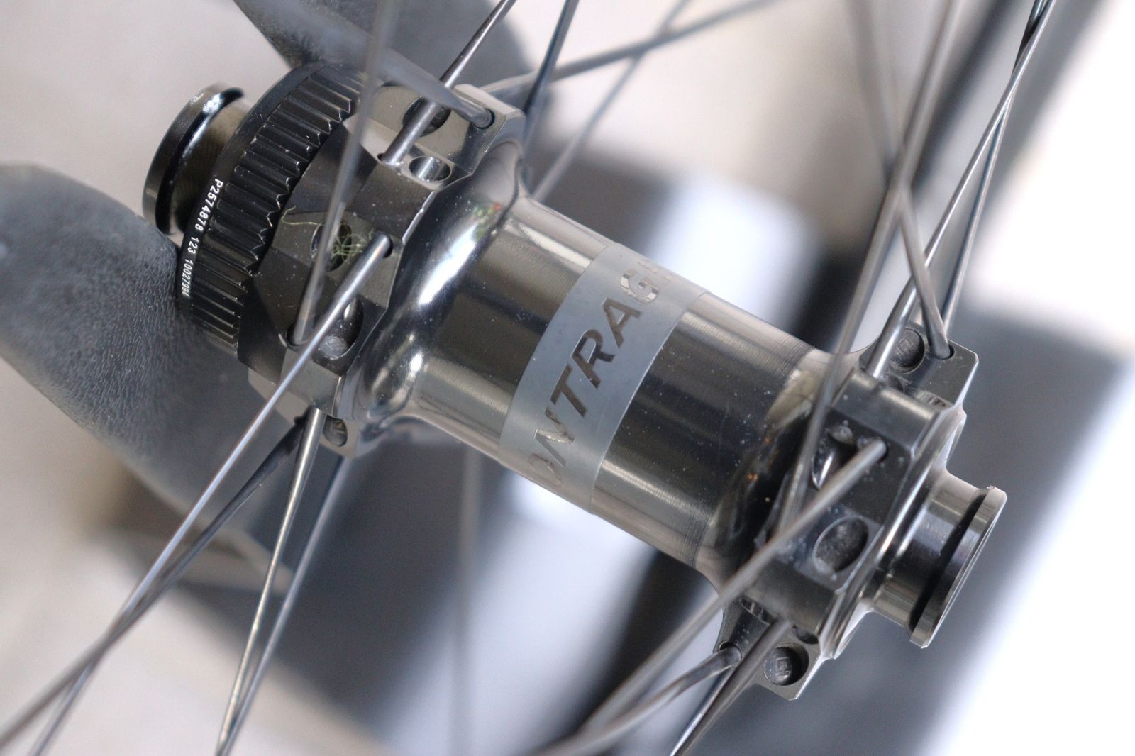 チューブレスレディ