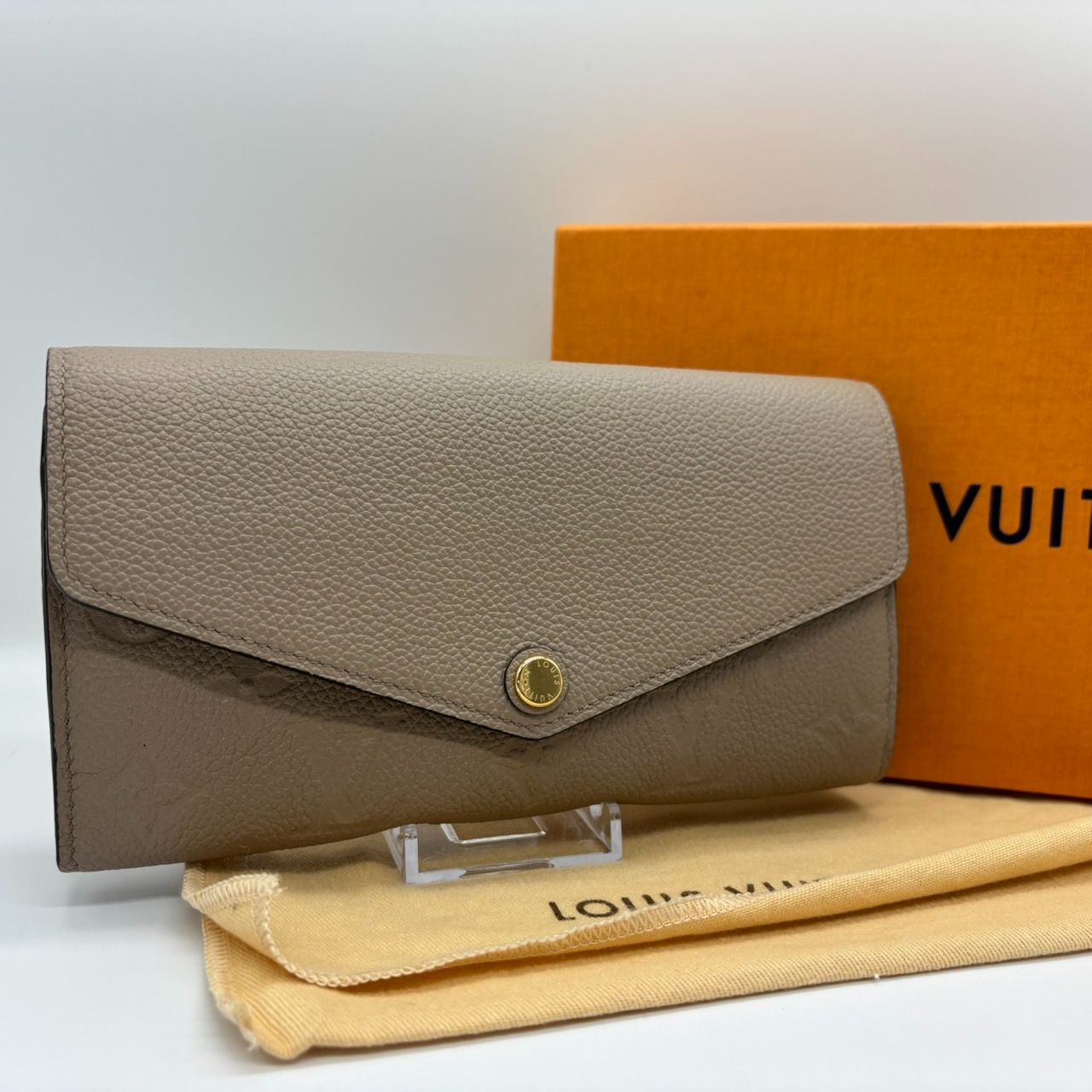 未使用に近い】Louis Vuitton M68708 モノグラム アンプラント 