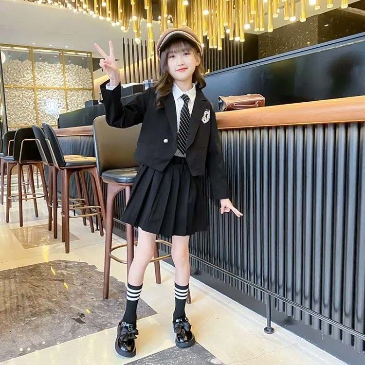 入学式・卒業式 女の子 スーツ 楽天市場】【15%OFFクーポン！卒入学スーツ早割】卒業式 スーツ