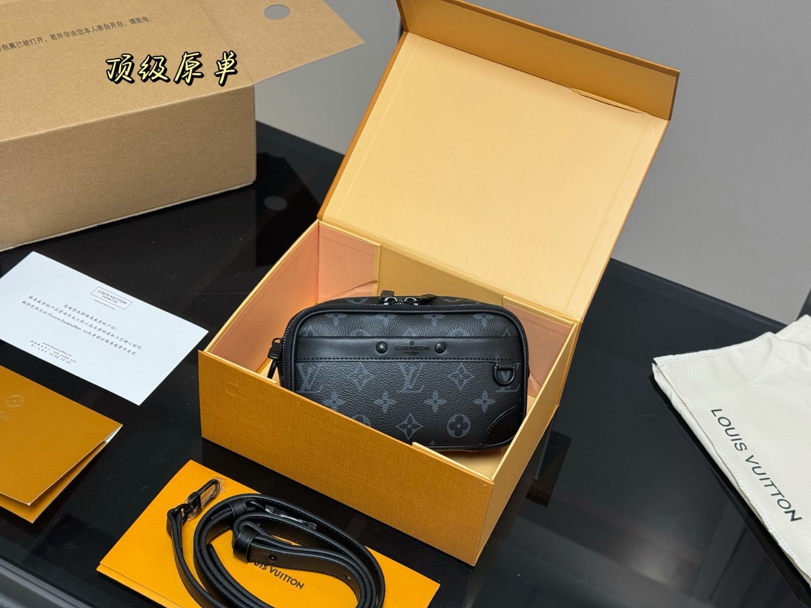 今日 Masculine LV マスキュリンルイ ヴィトン メンズ カメラバッグ-WTO輸入