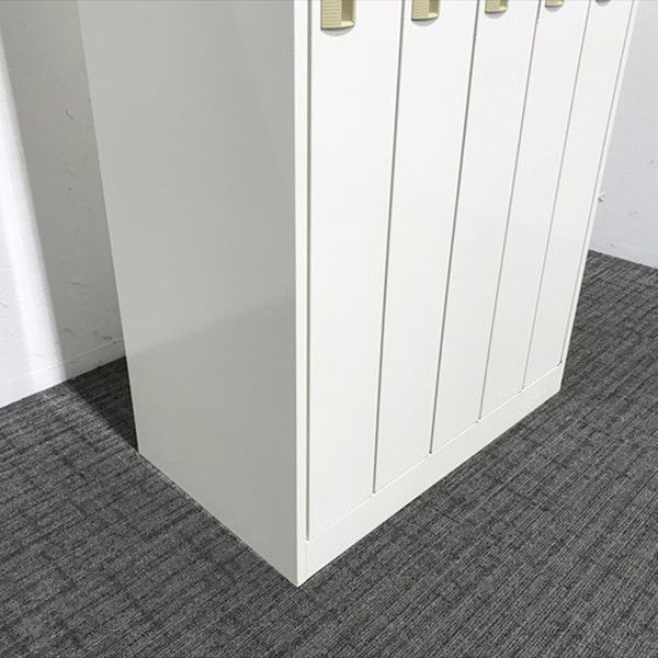 更衣ロッカー オカムラ