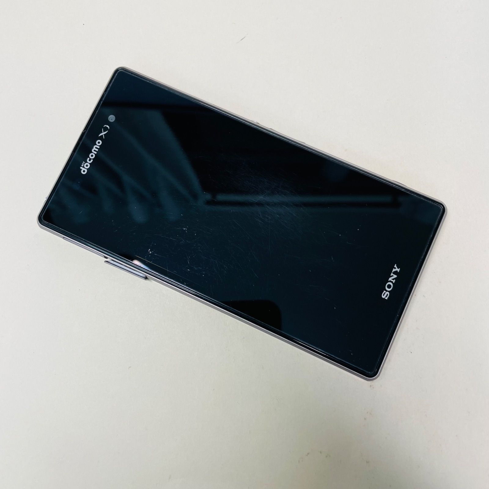 Sony Xperia Z1 SO-01F ドコモ 37136 - メルカリ