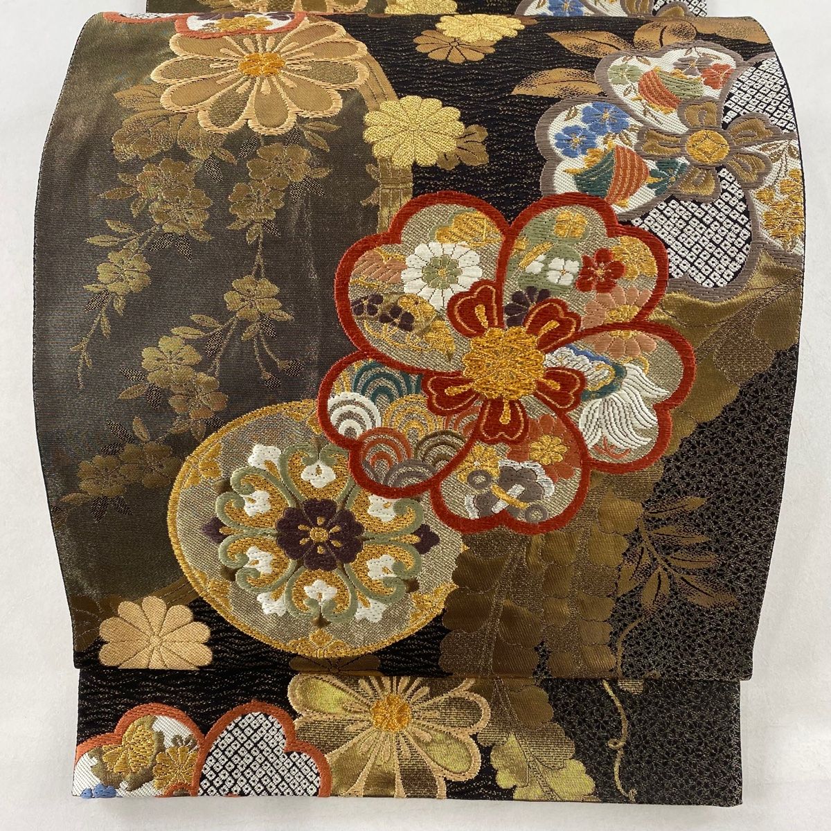 袋帯 秀品 振袖向き 桜 宝尽くし 金銀糸 箔 黒 全通 正絹 【中古 