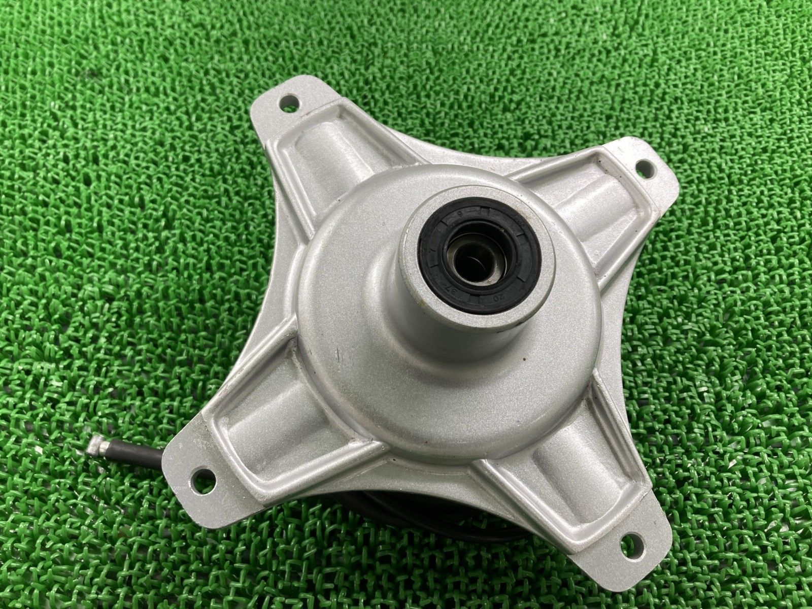 ダックス ST50 ST70 純正ホイールハブ ドラムカバー付き 当時物 DAX ダックス ST50 ST70 純正ホイールハブ ドラムカバー付き 当時物 DAX