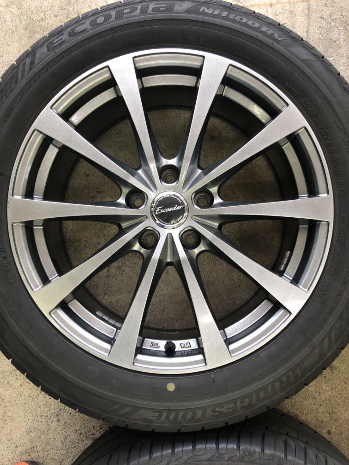 ブリヂストン エコピア nh100rv 225/55r18 短かっ 21年製